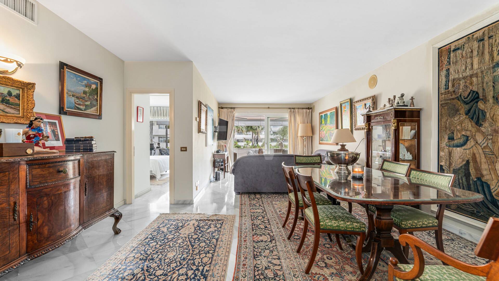 Apartamento Frente al Mar con Impresionantes Vistas al Mar en Puerto Banús