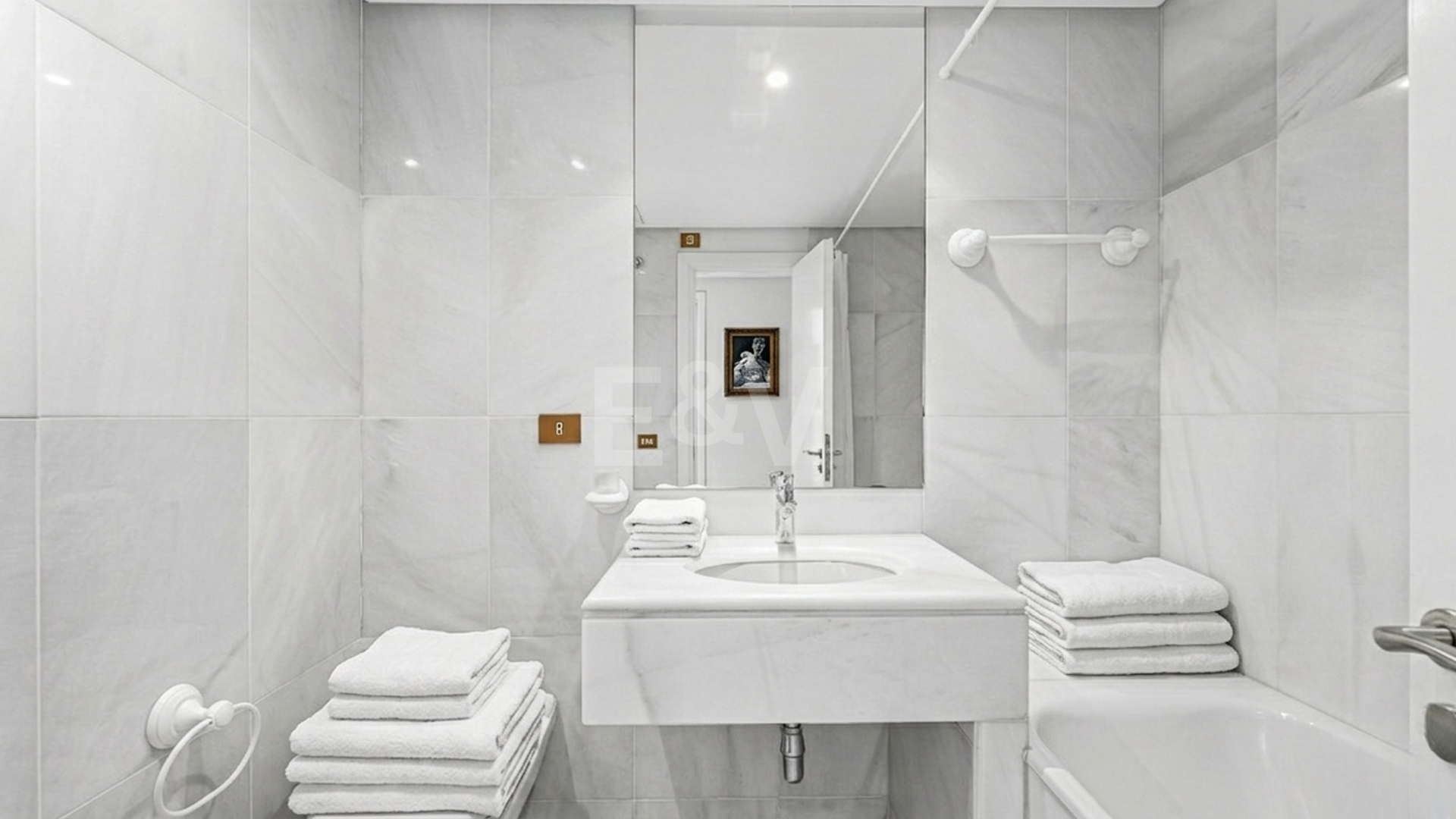 Apartamento Frente al Mar con Impresionantes Vistas al Mar en Puerto Banús