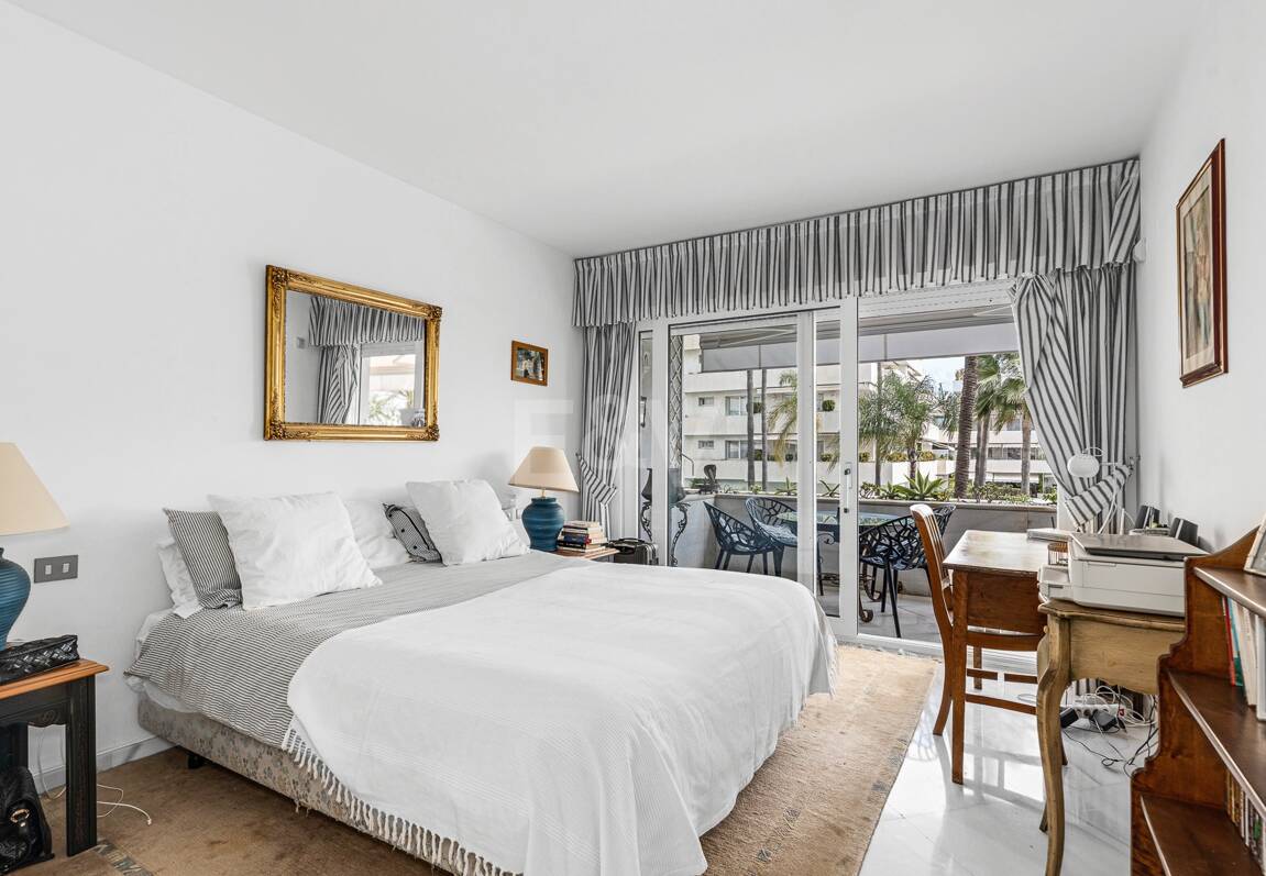 Beachfront Apartment with Stunning Sea Views in Puerto Banus