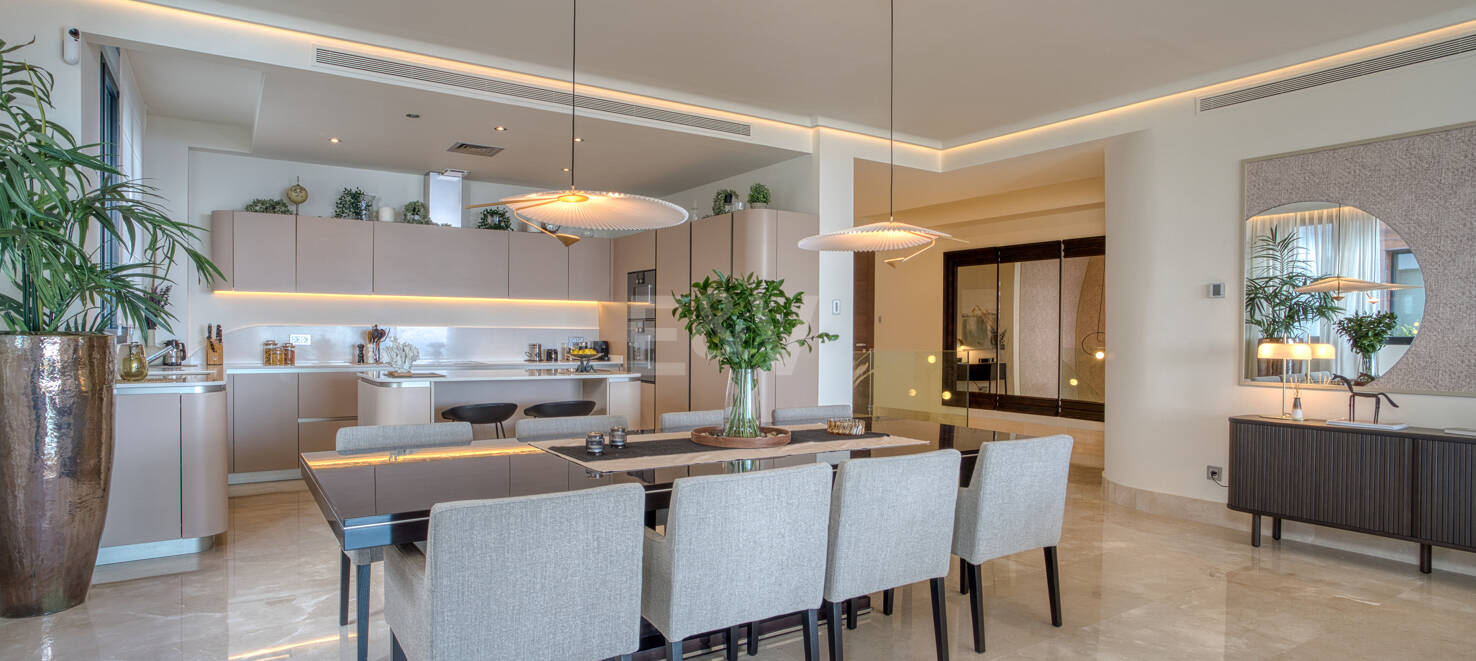Exquisite Duplex Apartment with Breathtaking Sea Views
