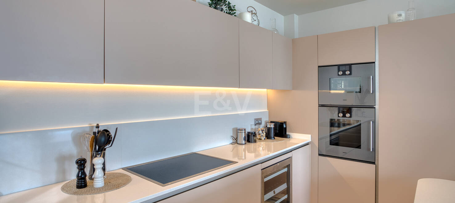 Exquisite Duplex Apartment with Breathtaking Sea Views