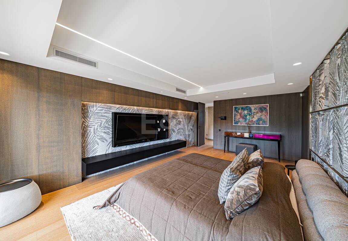 Impresionante Villa a Distancia andando de la Playa en Guadalmina