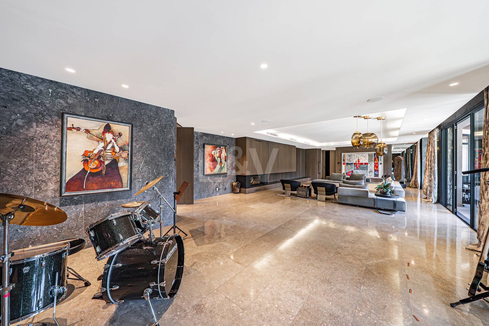 Impresionante Villa a Distancia andando de la Playa en Guadalmina