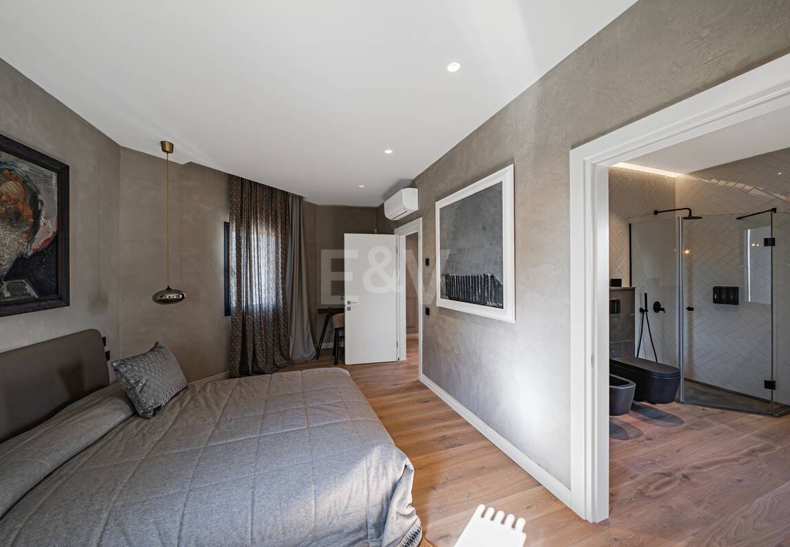 Impresionante Villa a Distancia andando de la Playa en Guadalmina