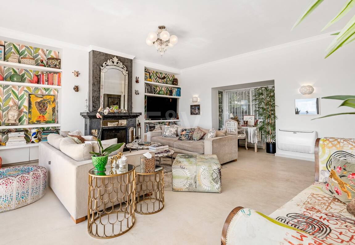 Utsökt radhus med panoramautsikt i Marbella Hill Club