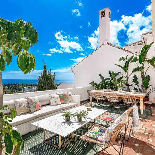 Utsökt radhus med panoramautsikt i Marbella Hill Club