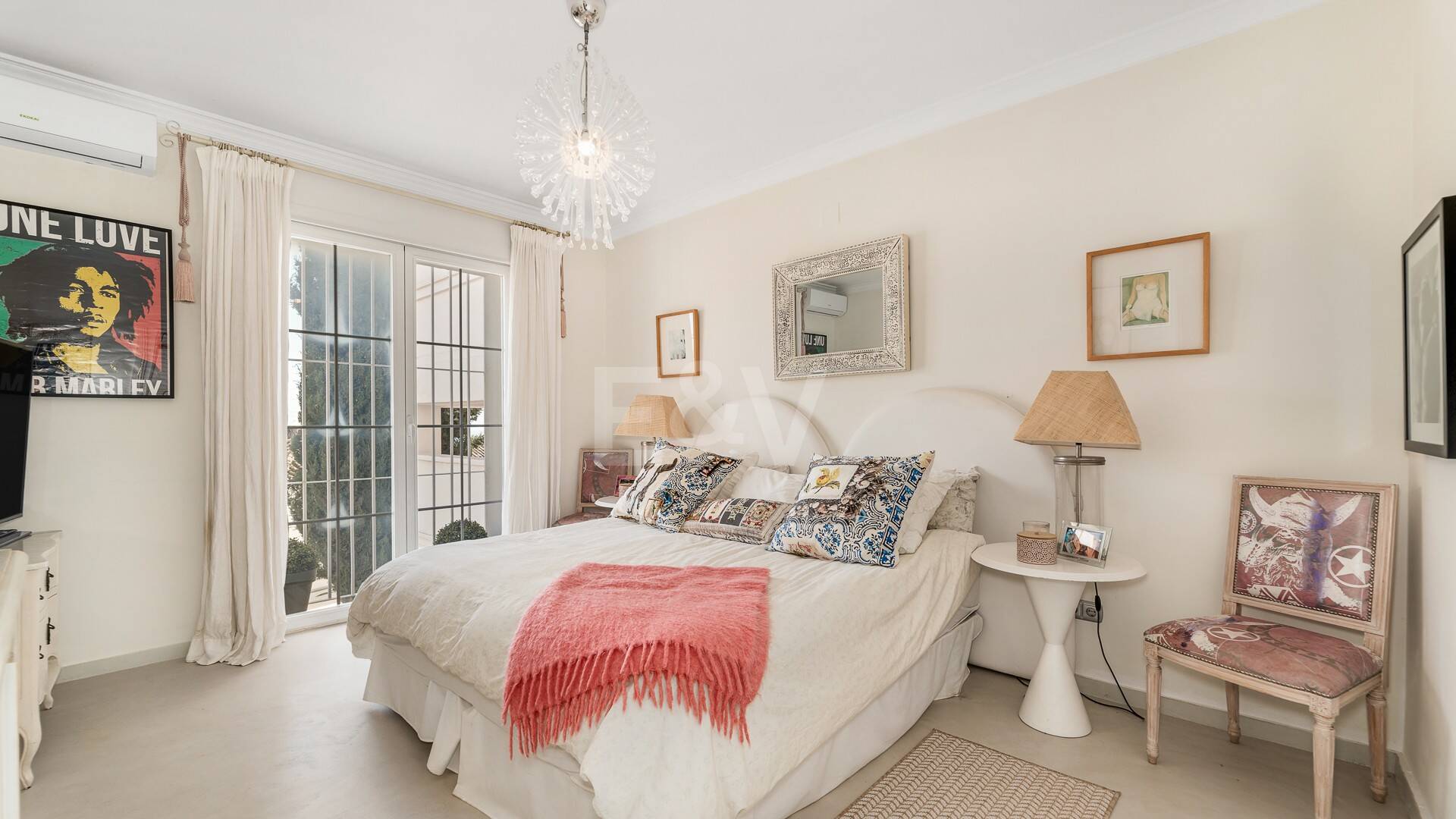 Maison de ville exquise avec vue panoramique à Marbella Hill Club