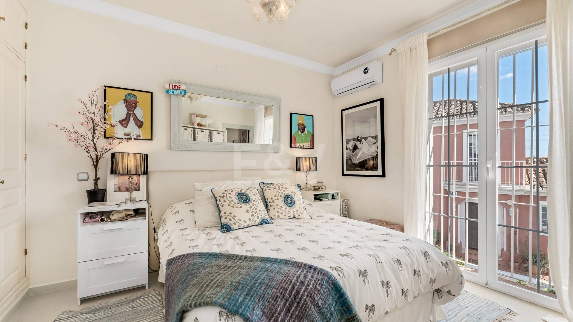 Maison de ville exquise avec vue panoramique à Marbella Hill Club