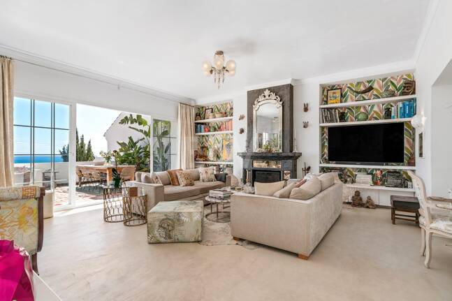 Utsökt radhus med panoramautsikt i Marbella Hill Club