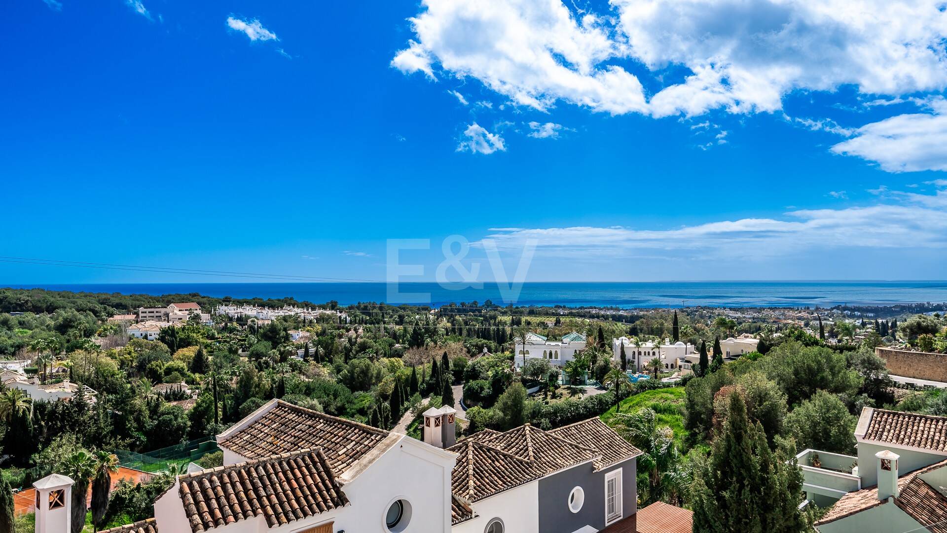 Maison de ville exquise avec vue panoramique à Marbella Hill Club