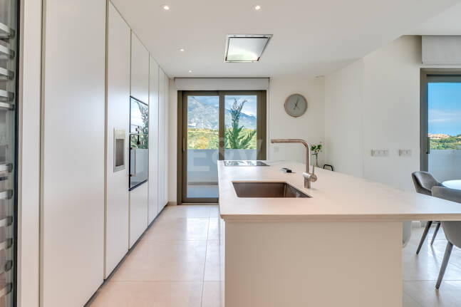 Appartement à louer en Nueva Andalucia, Marbella (Toutes les zones)