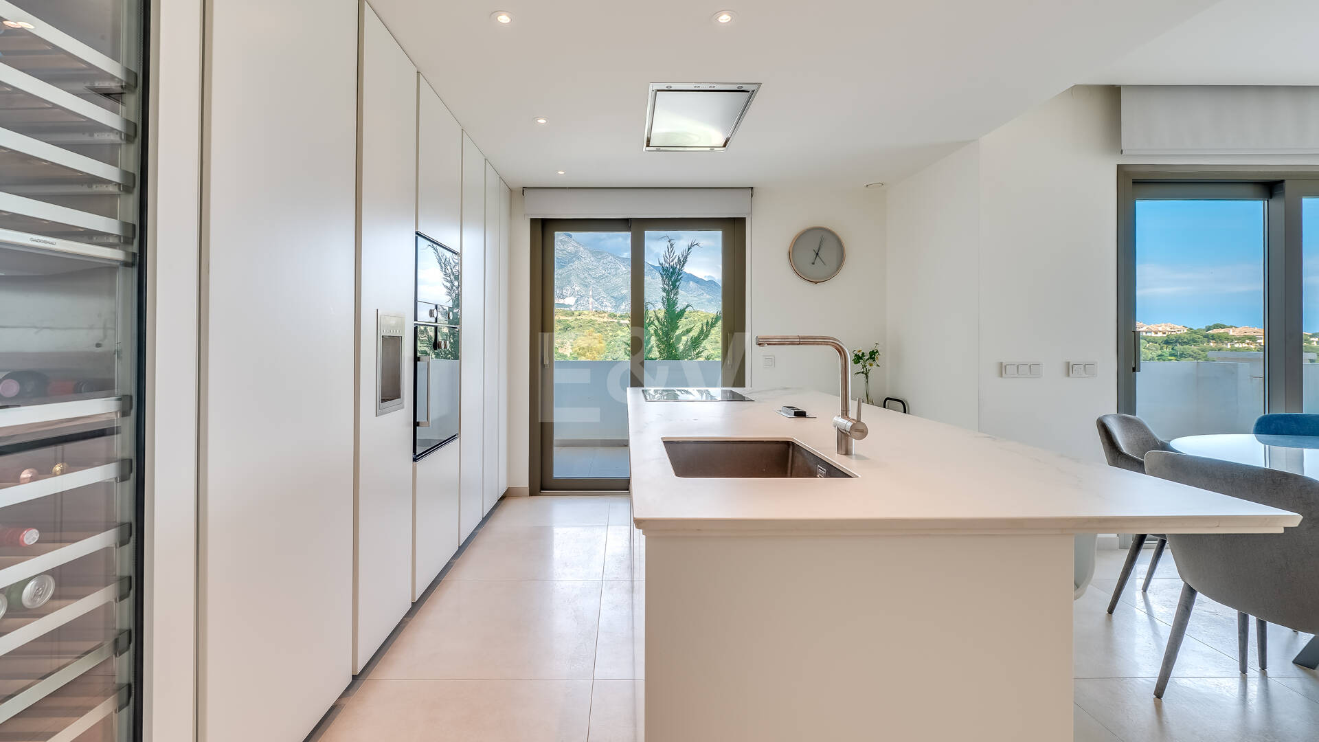 Appartement à louer en Nueva Andalucia, Marbella (Toutes les zones)