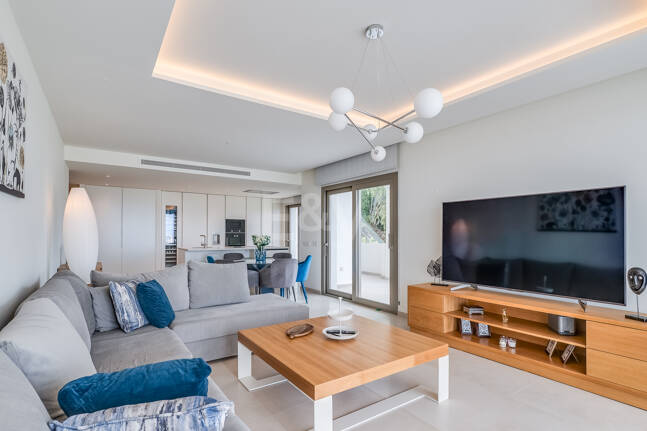 Appartement à louer en Nueva Andalucia, Marbella (Toutes les zones)