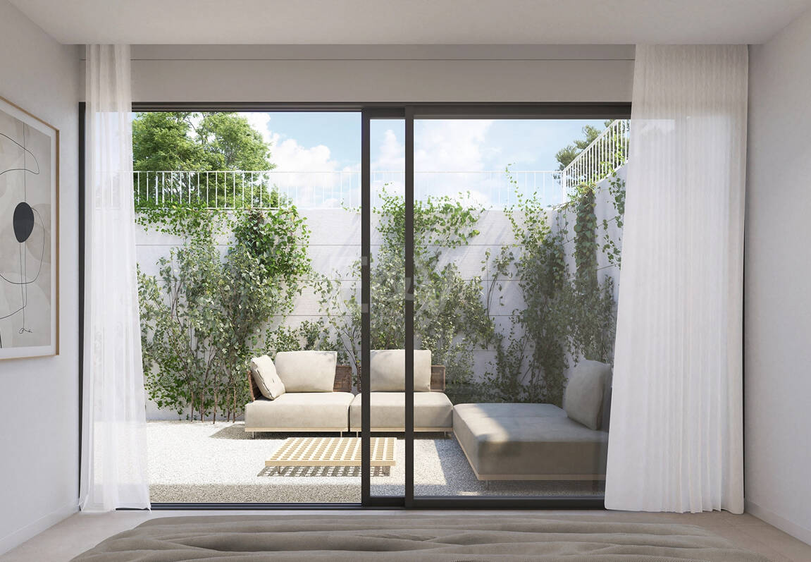 Exceptional 2-Bedroom Property in Elviria with Private Garden