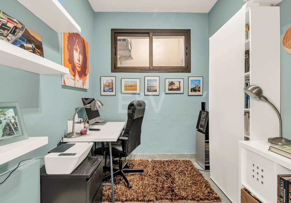 Maison moderne avec vues sur la montagne et équipements de luxe