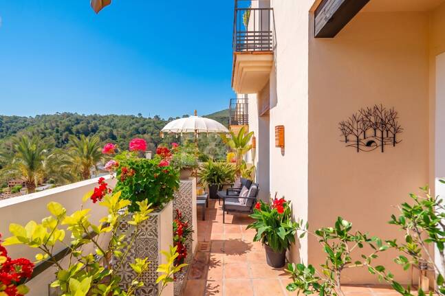 Modern Townhouse med Mountain Views & Luxury Amenities