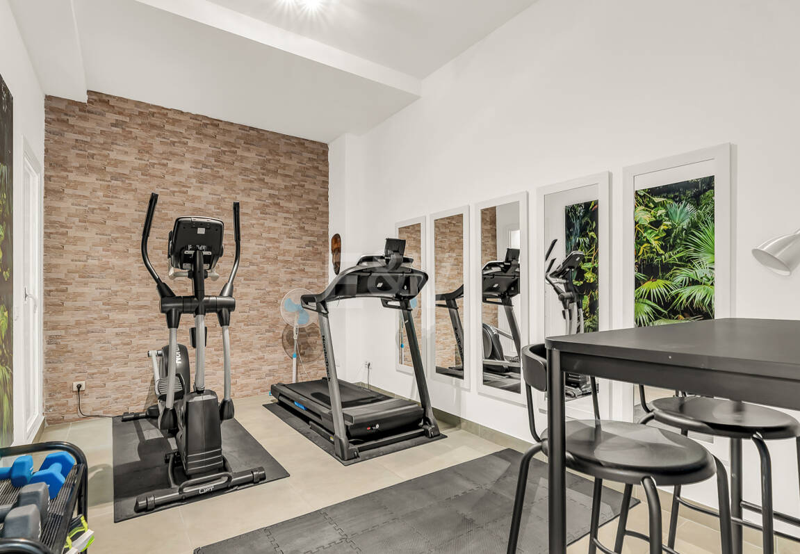 Modern Townhouse med Mountain Views & Luxury Amenities