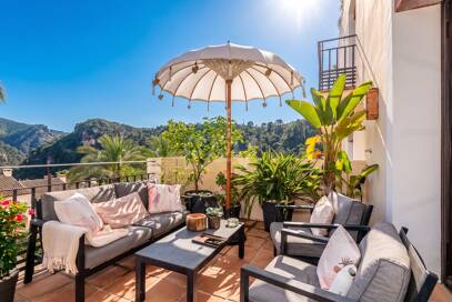 Modern Townhouse med Mountain Views & Luxury Amenities