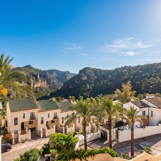 Modern Townhouse med Mountain Views & Luxury Amenities