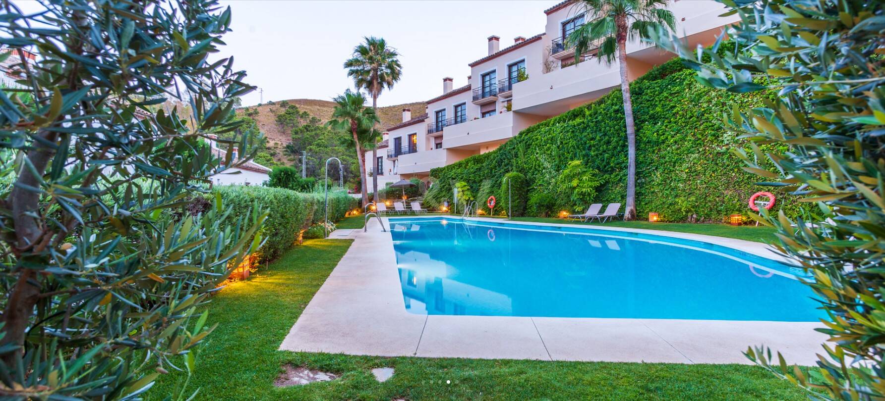 Modern Townhouse med Mountain Views & Luxury Amenities