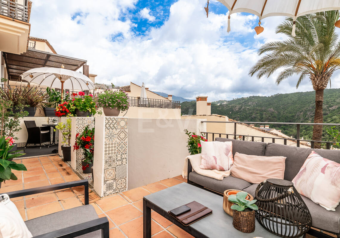 Maison moderne avec vues sur la montagne et équipements de luxe