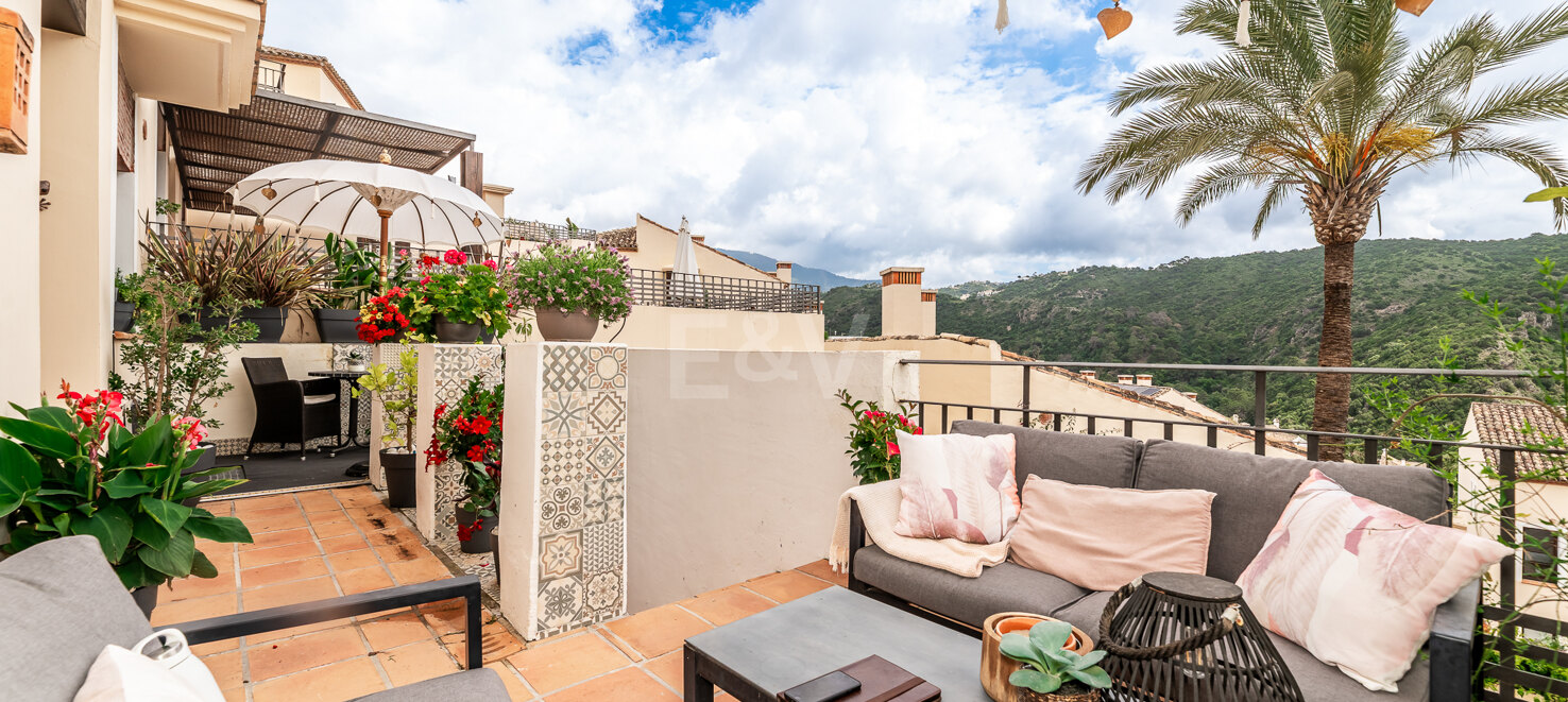 Casa adosada moderna con vistas a la montaña y lujosos servicios