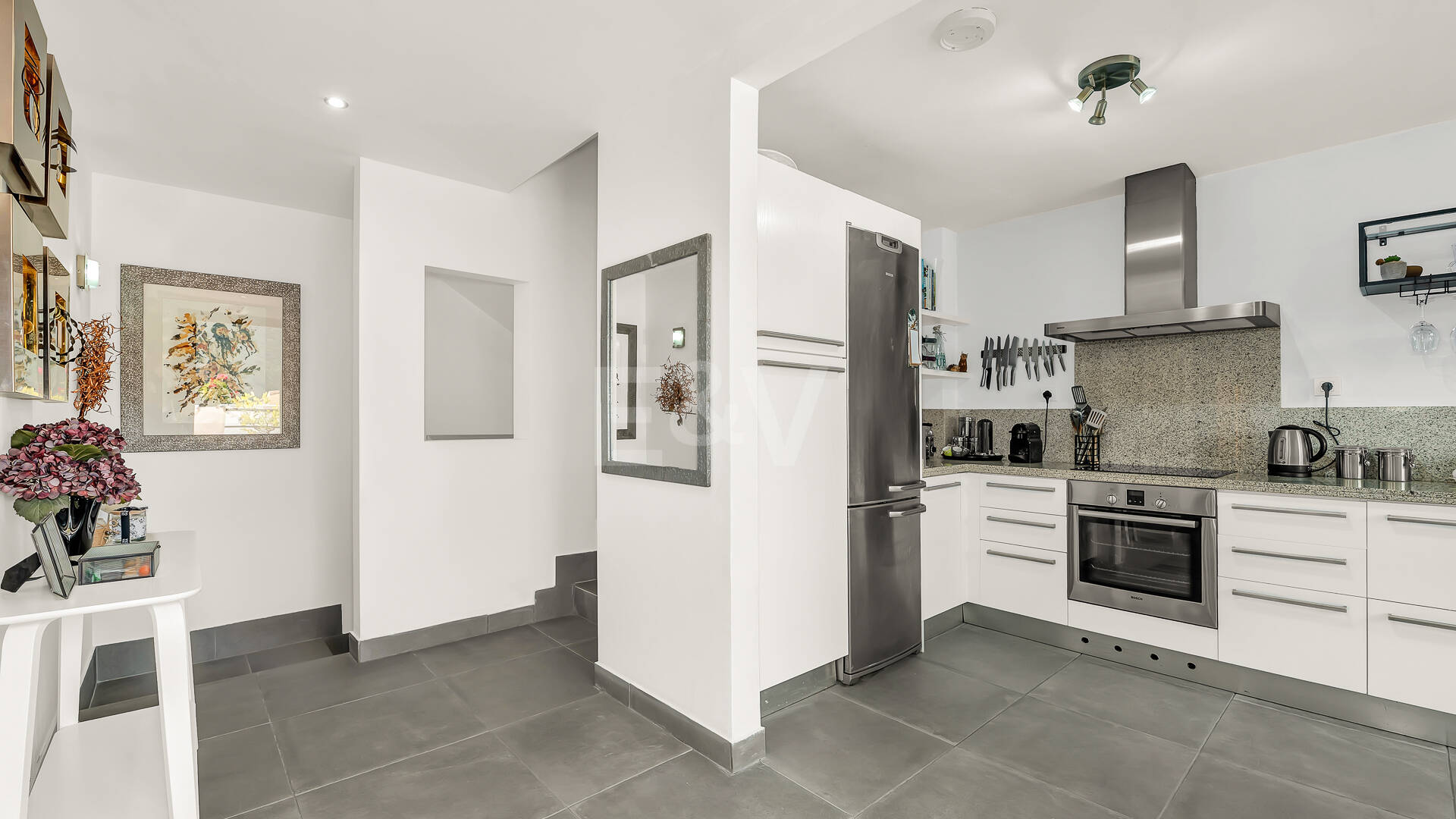 Modern Townhouse med Mountain Views & Luxury Amenities