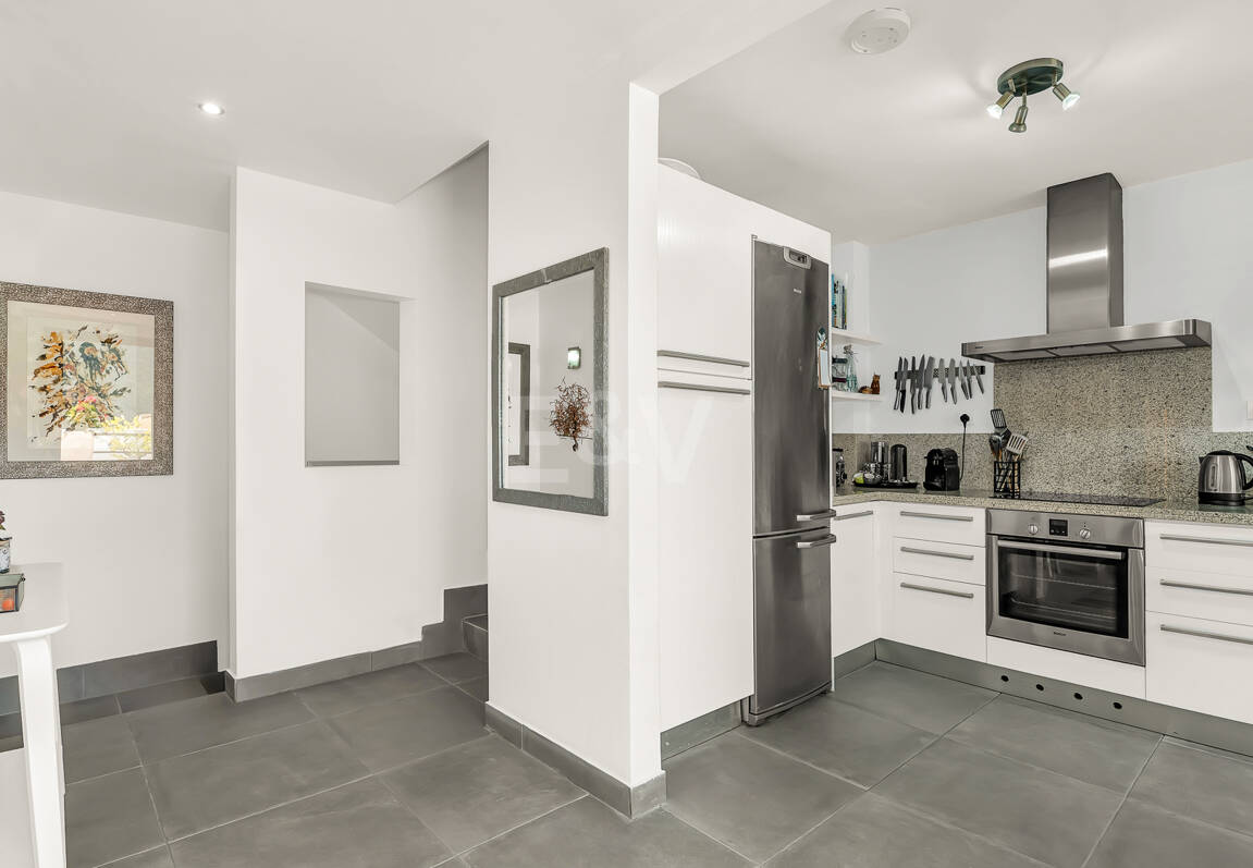 Modern Townhouse med Mountain Views & Luxury Amenities