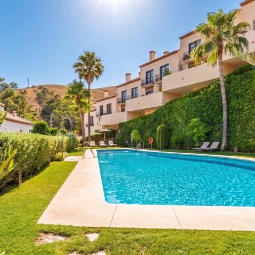 Modern Townhouse med Mountain Views & Luxury Amenities