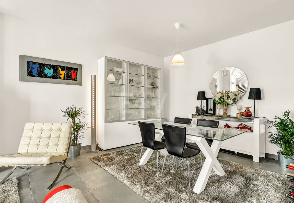 Modern Townhouse med Mountain Views & Luxury Amenities