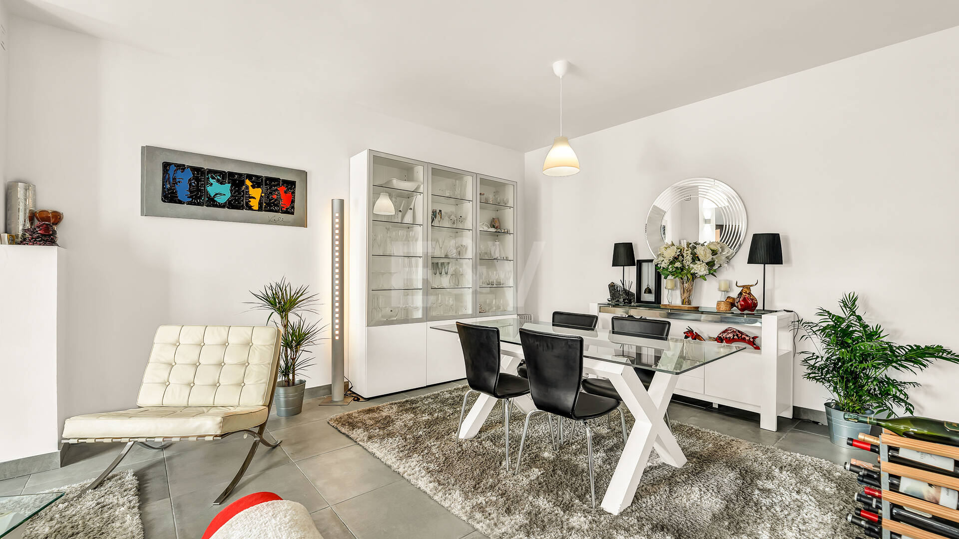 Maison moderne avec vues sur la montagne et équipements de luxe