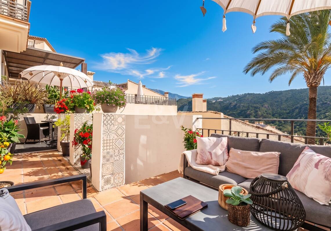 Modern Townhouse med Mountain Views & Luxury Amenities