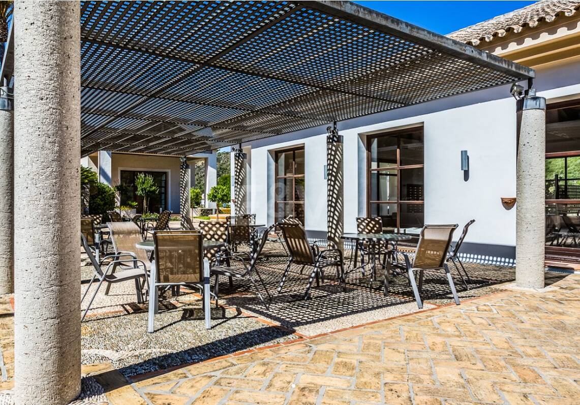 Maison moderne avec vues sur la montagne et équipements de luxe