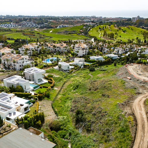 Ultra-Luxury Plot i Lamborghini-Branded Community med Panoramautsikt över havet