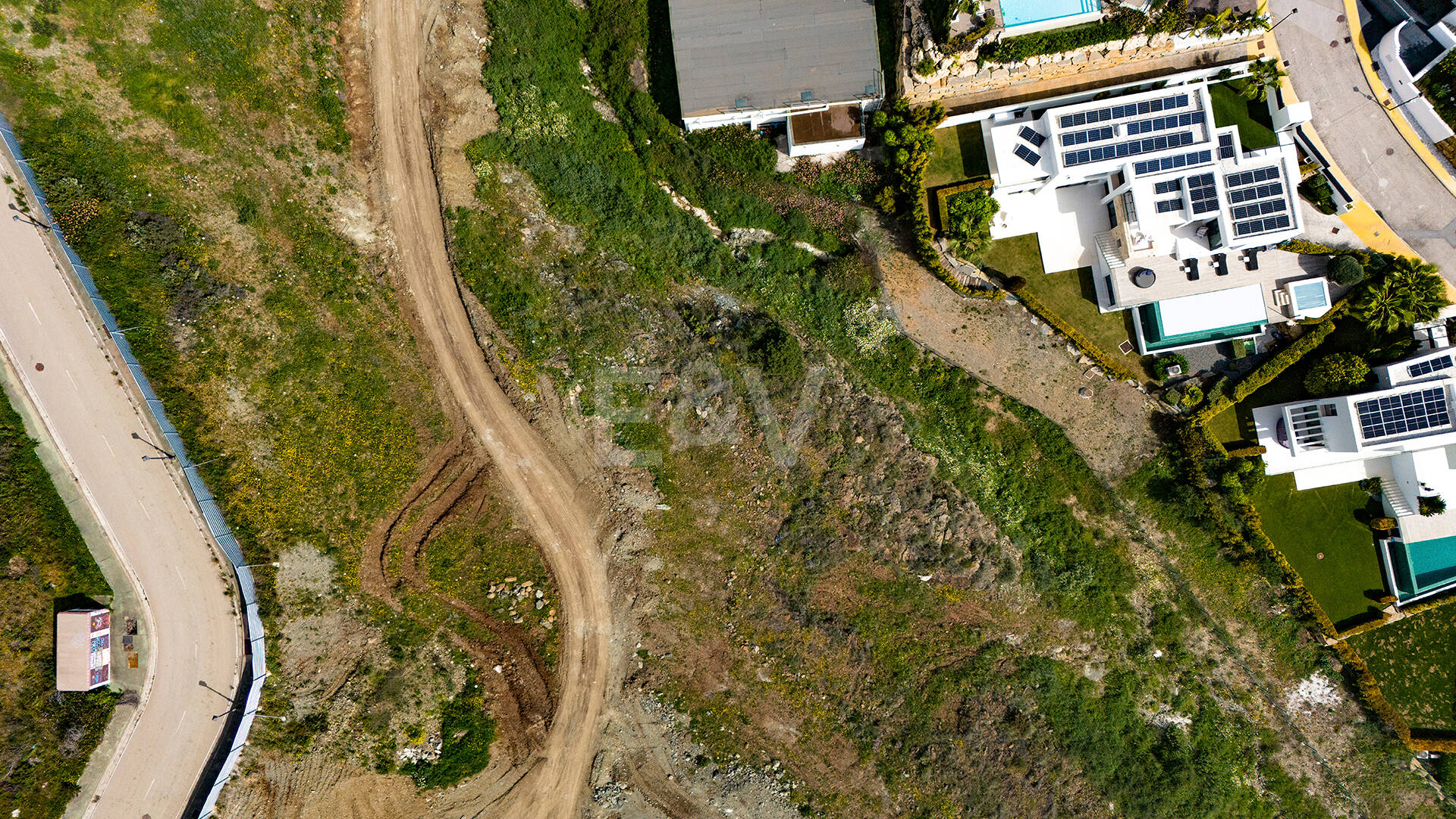 Ultra-Luxury Plot à Lamborghini-Branded Communauté avec vue panoramique sur la mer