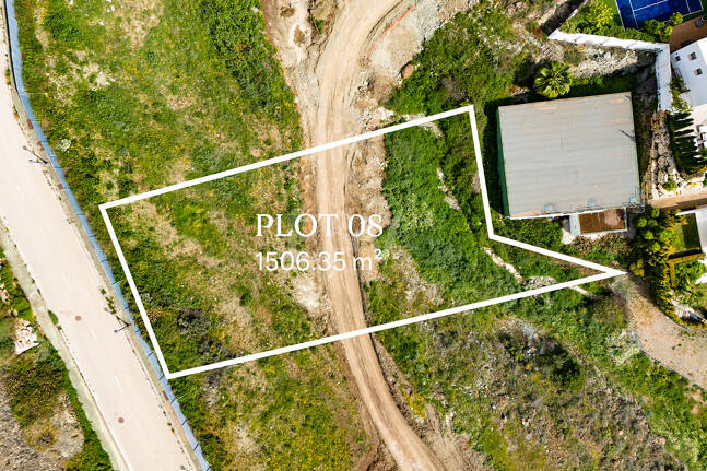 Lamborghini-Branded Ultra-Luxury Plot Surplombant la Méditerranée et le Golf