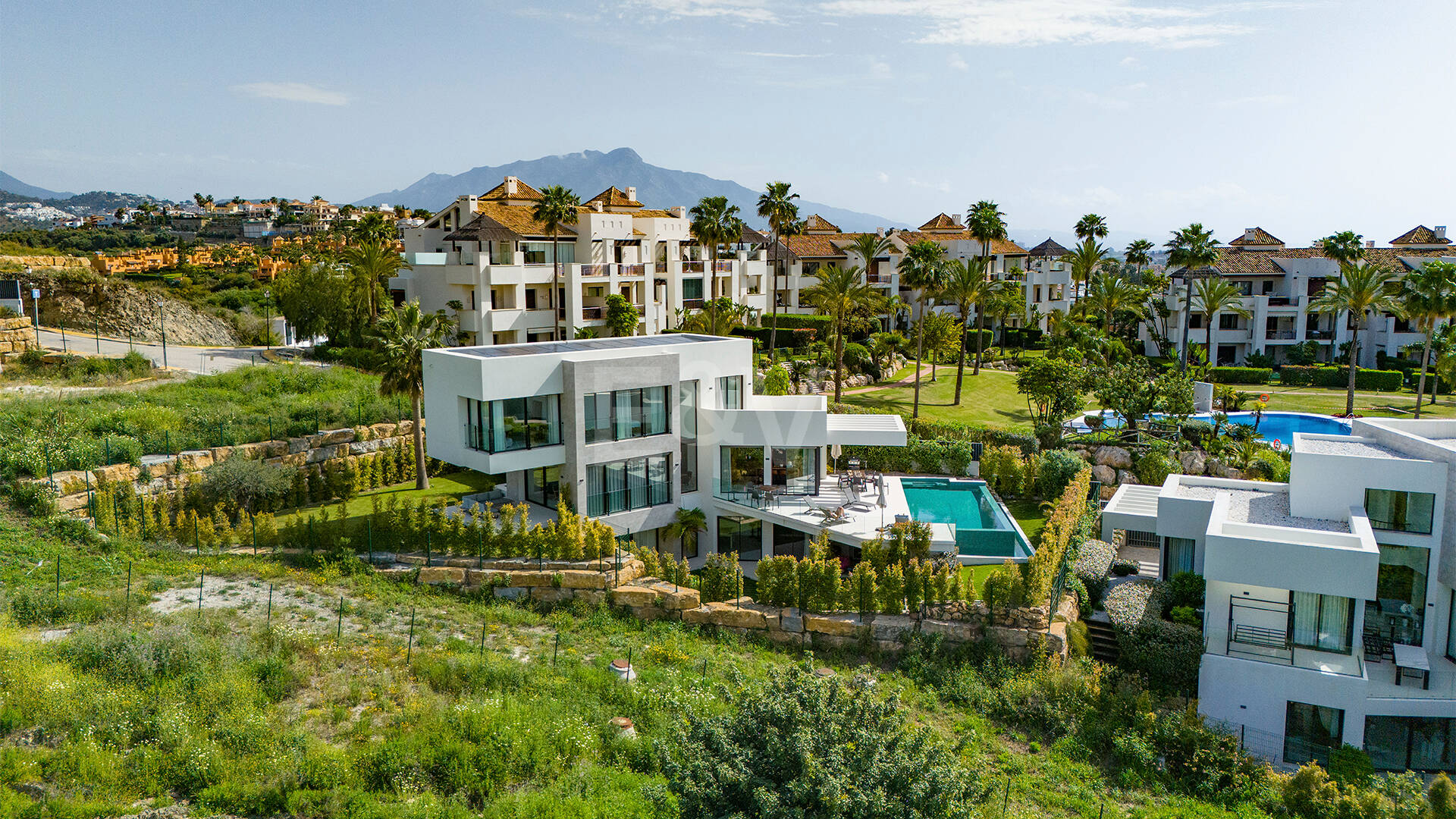 Wyjątkowa fabuła w rozwoju marki Gated Lamborghini- Branded z widokiem na oddychanie