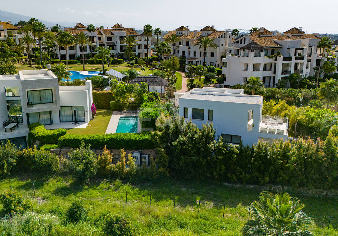 Prime Sea-View Plot i Lamborghini Signature Community