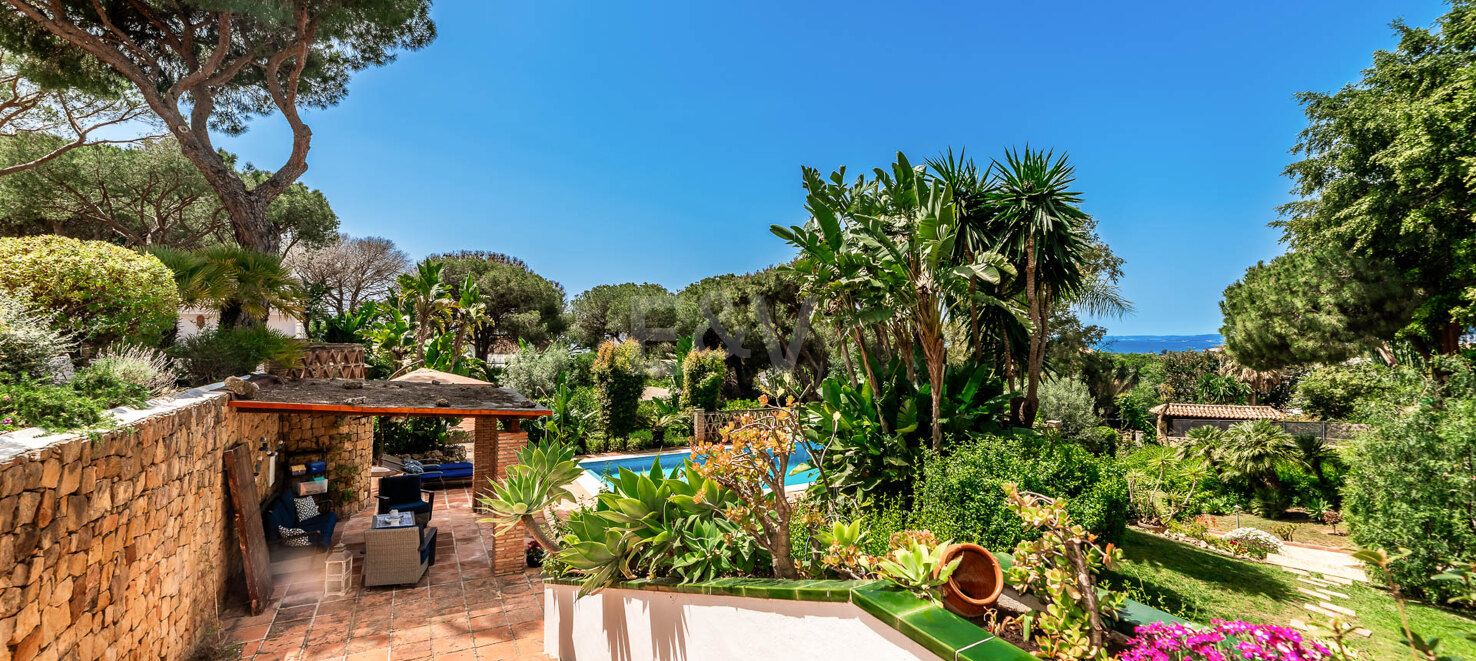 Villa à vendre en Elviria, Marbella Est