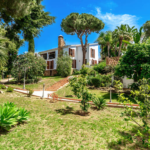 Casa Familiar Tradicional Andaluza en Elviria con vistas al mar
