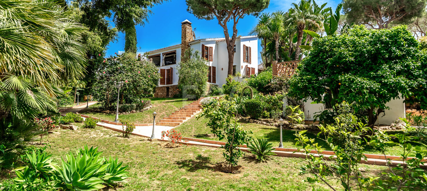 Villa à vendre en Elviria, Marbella Est