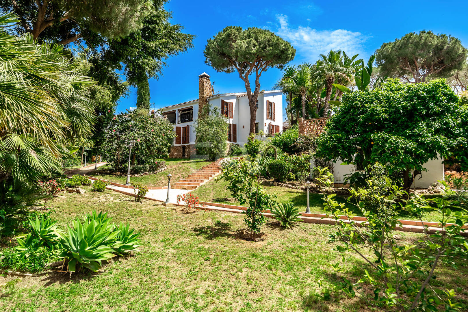 Elviria Traditional Andalucian Family Home with sea views