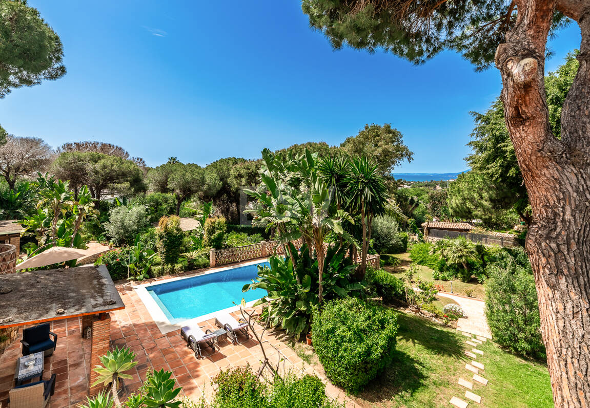 Elviria Traditional Andalucian Family Home with sea views