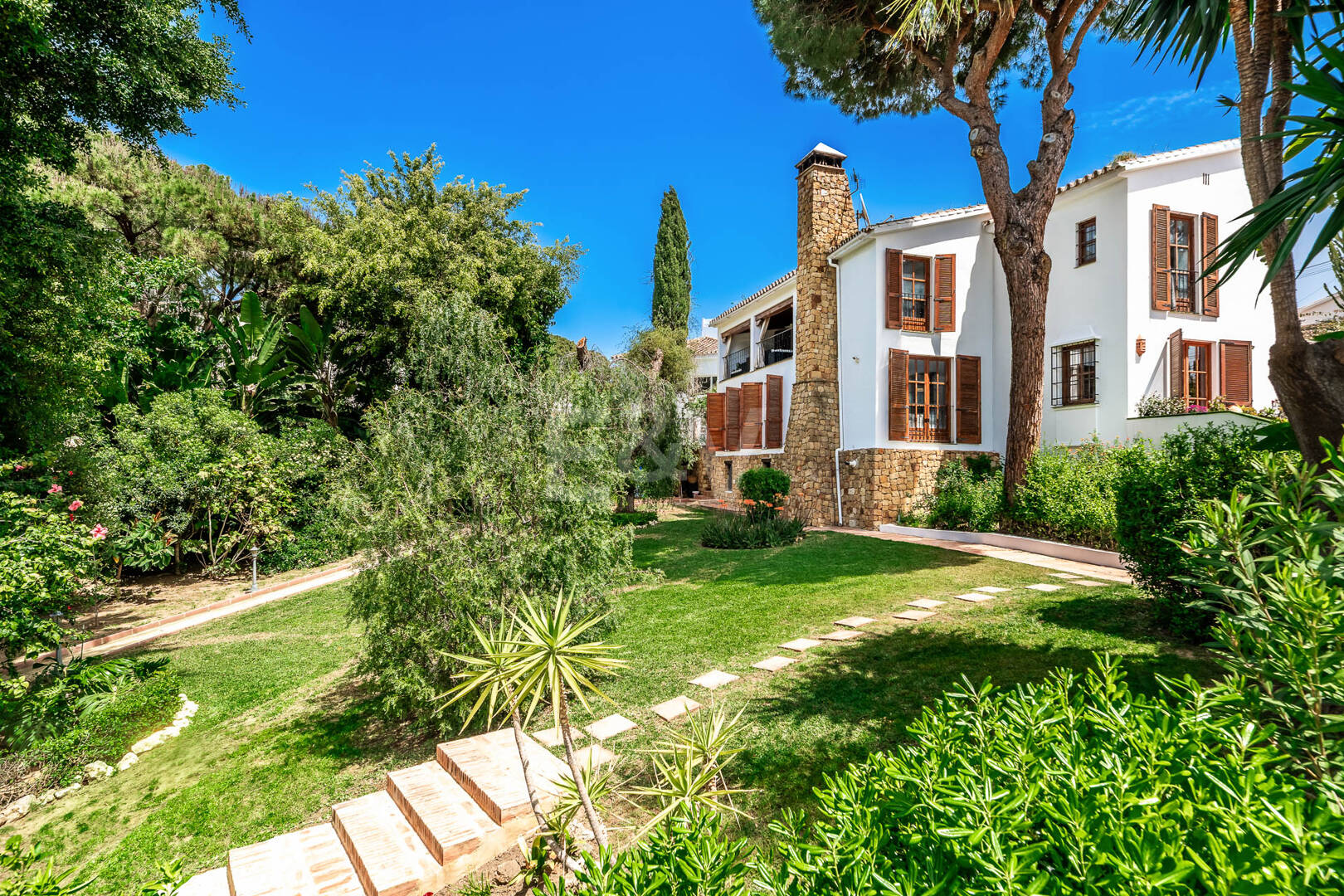 Casa Familiar Tradicional Andaluza en Elviria con vistas al mar