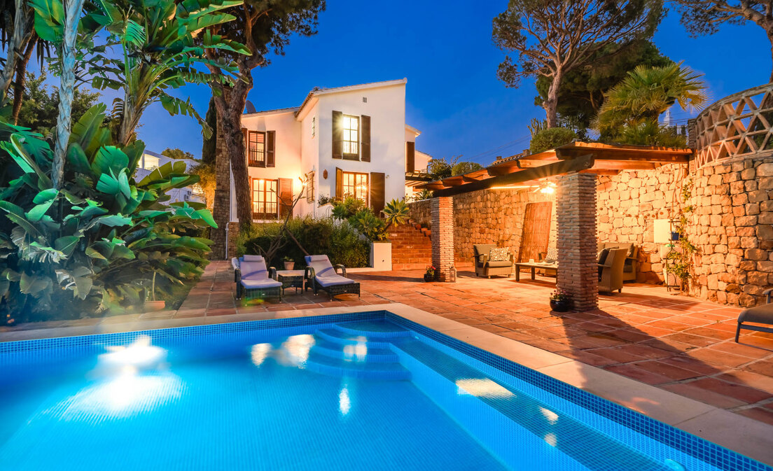 Elviria Tradycyjna rodzina Andalucjan Dom z widokiem na morze