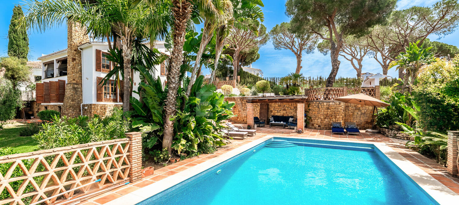 Villa à vendre en Elviria, Marbella Est