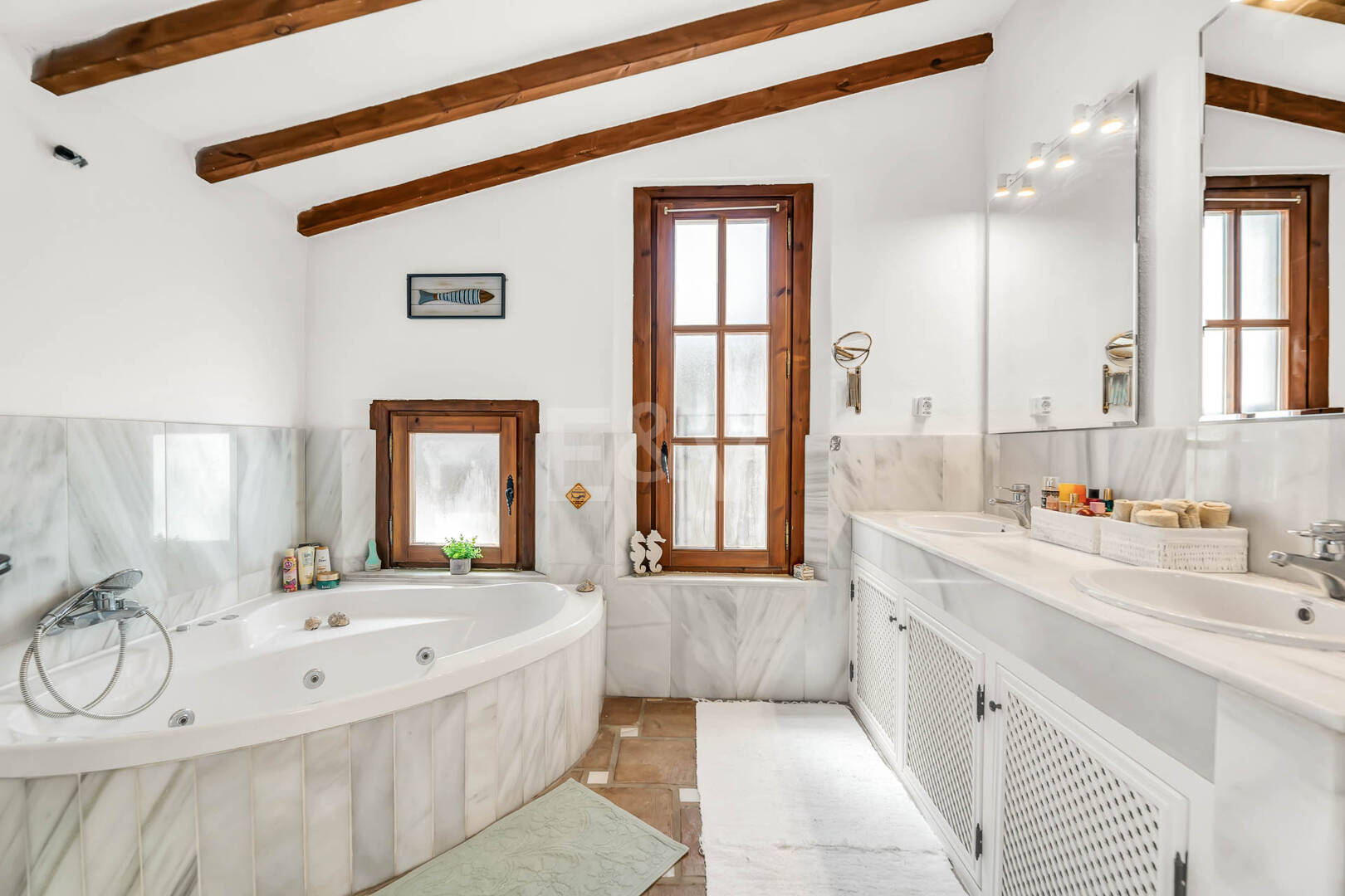 Casa Familiar Tradicional Andaluza en Elviria con vistas al mar