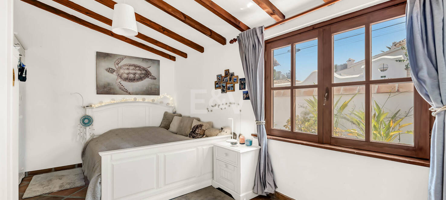 Elviria Traditional Andalucian Family Home with sea views