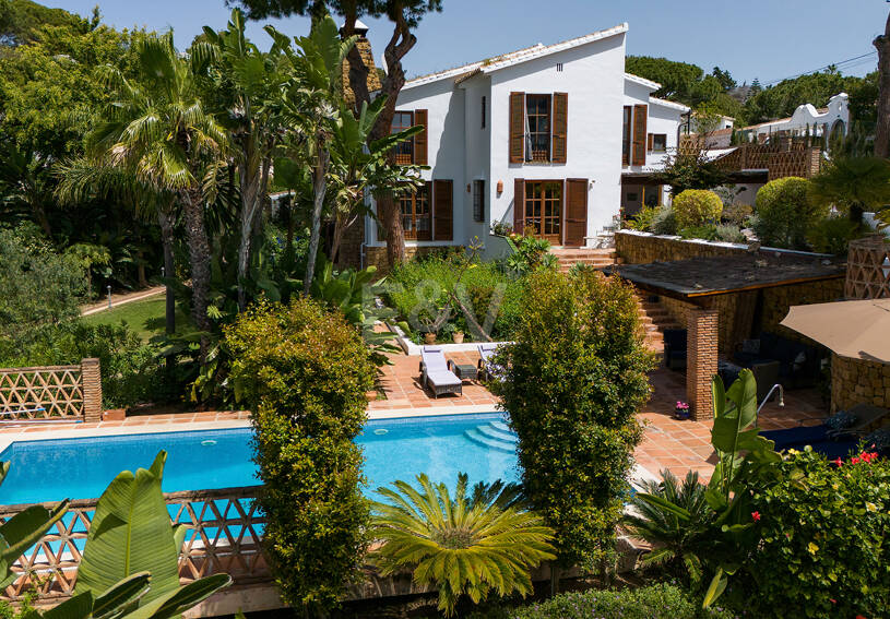 Elviria Traditional Andalucian Family Home with sea views