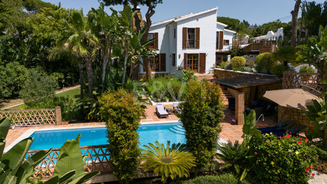Elviria Traditional Andalucian Family Home with sea views
